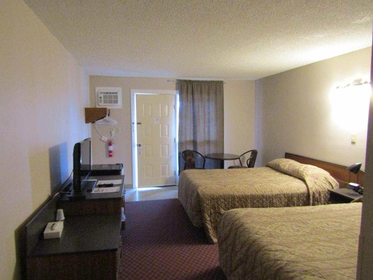 Airways Motel Cold Lake ภายนอก รูปภาพ